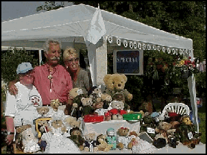  BOB MALOUBIER VISITS THE BEAR SQUADRON TENT 